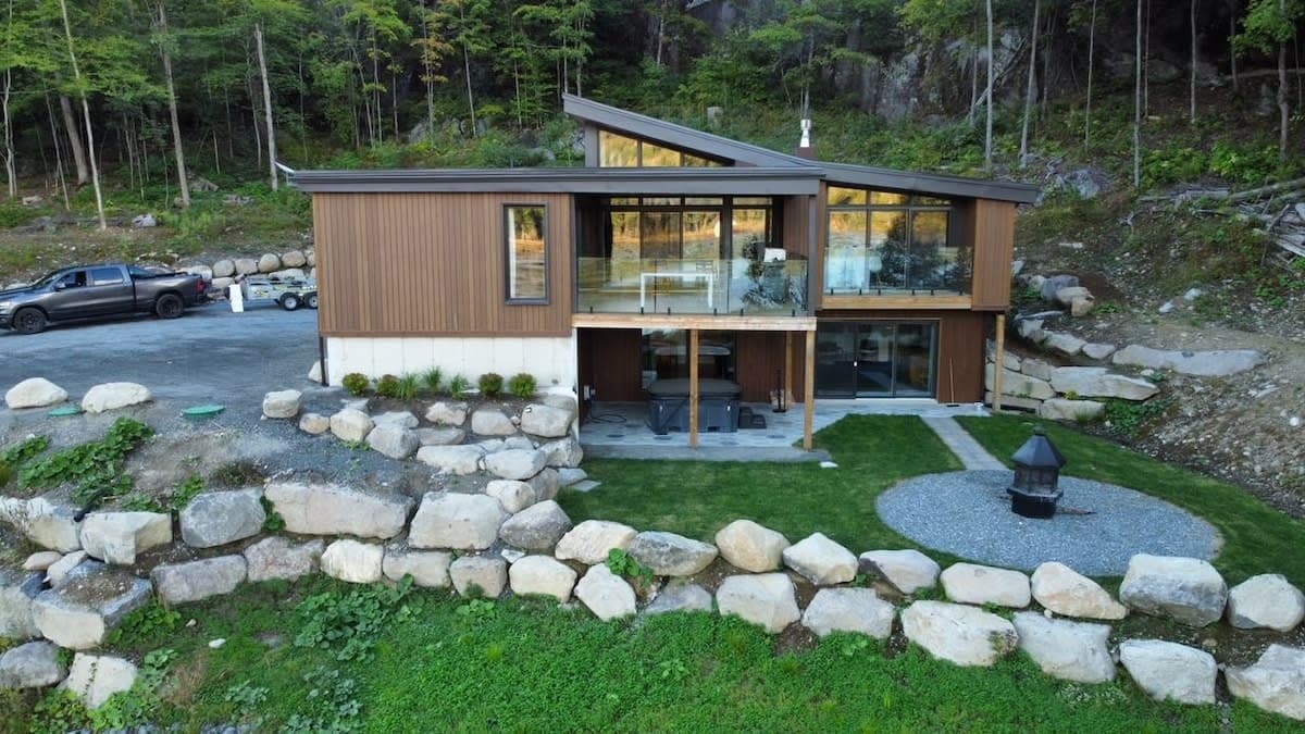 Lakeview Luxury Cottage — chalet bâti dans le Projet Héritage à Sainte-Adèle